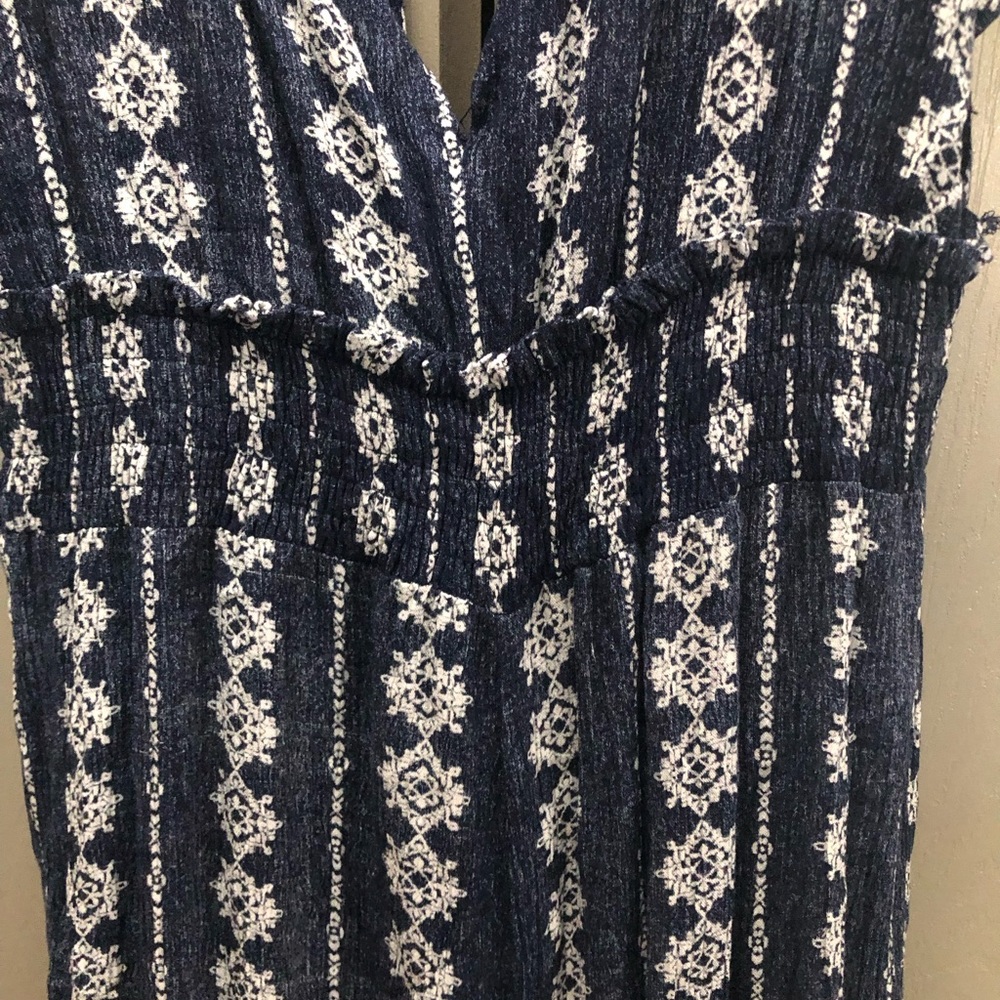 Hem and Thread jumpsuit - Picture 7 of 11